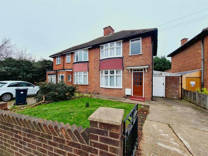 3 Bedroom Property To Rent In Bell Lane, Enfield, EN3