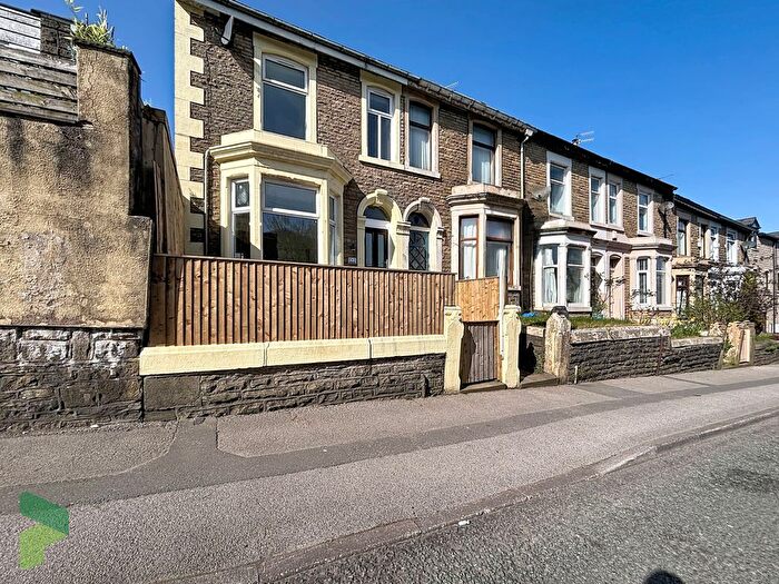 4 Bedroom End Terrace House For Sale In Bolton Road, Darwen, BB3