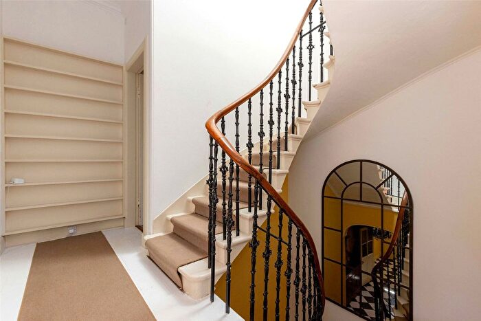 5 Bedroom End Of Terrace House To Rent In Duncan Street, Edinburgh, EH9