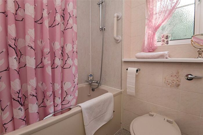 3 Bedroom Bungalow For Sale In Buttery Road, Honiton, Devon, EX14