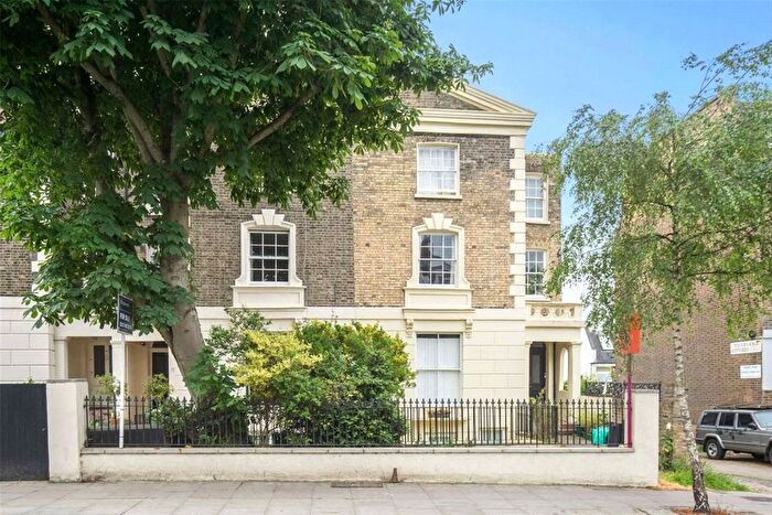 3 Bedroom Flat To Rent In Leighton Road, Kentish Town, NW5