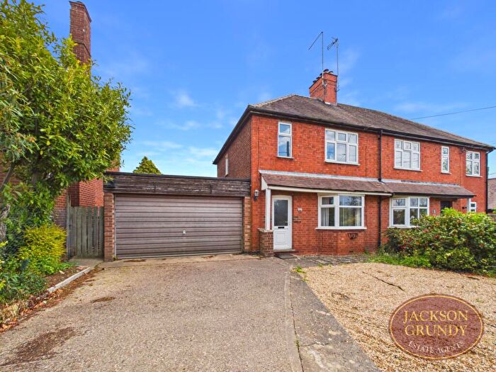 3 Bedroom Semi-Detached House For Sale In Sandy Lane, Kislingbury, NN7