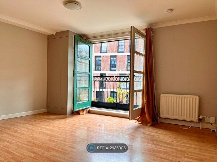 2 Bedroom Flat To Rent In Henderson Place, Edinburgh, EH3