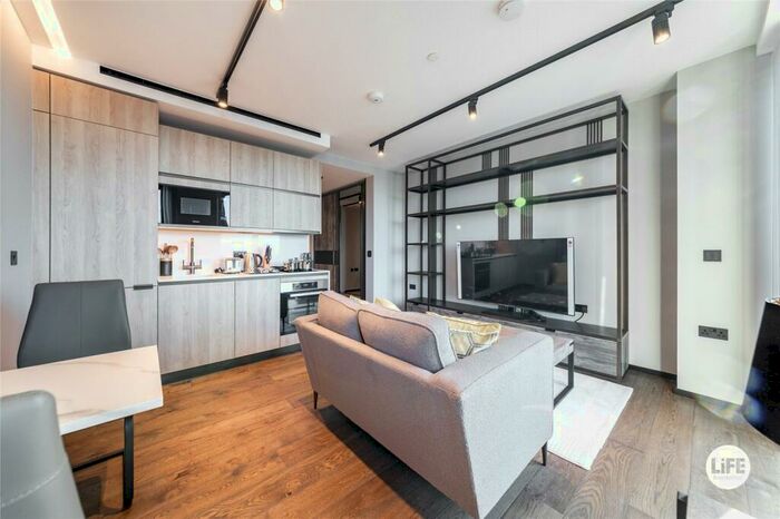Apartment To Rent In Hewett Street, London, EC2A