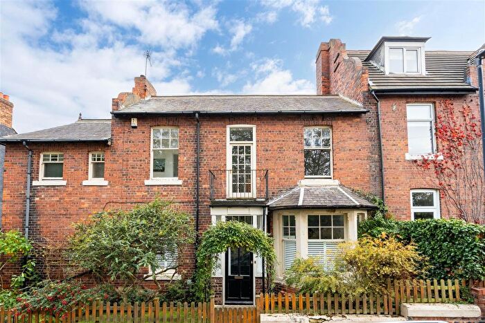 2 Bedroom Semi-detached House For Sale In Marden Terrace, North Shields, NE30
