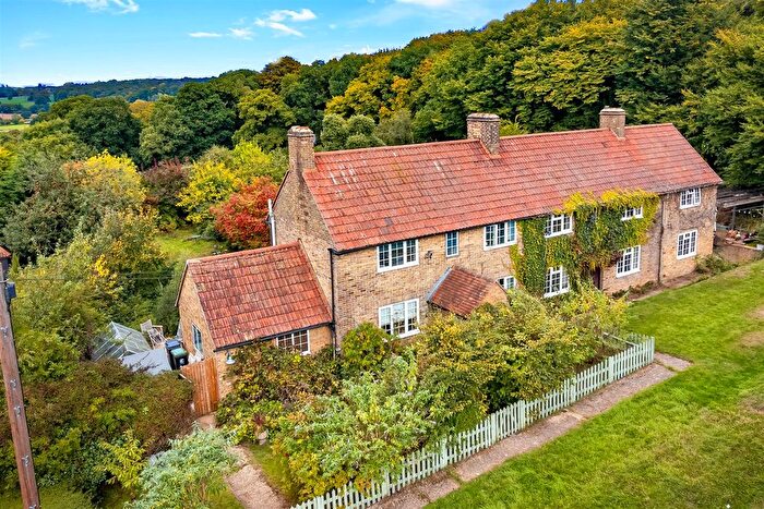 3 Bedroom Semi-Detached House For Sale In Hilltop Cottages, Mount Road, Theydon Mount., CM16