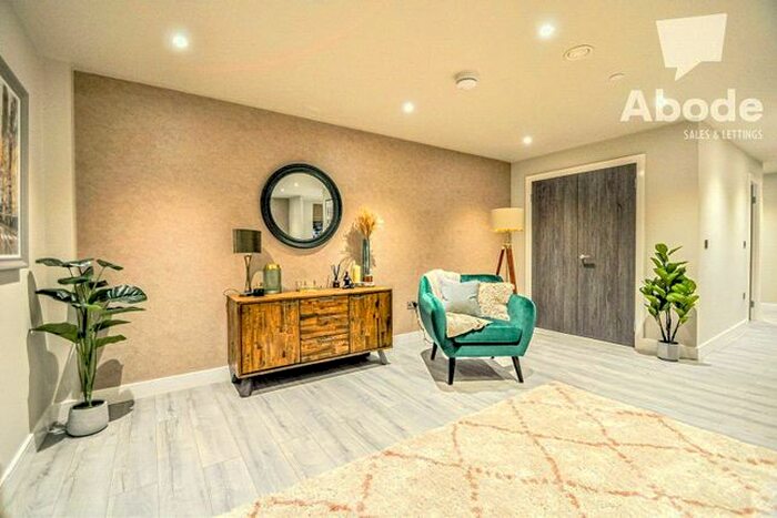 1 Bedroom Flat To Rent In The Metalworks, Petersfield Avenue, Slough, Berkshire SL2