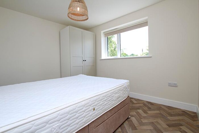 1 Bedroom Semi-Detached House To Rent In Oldbury Court Road - Fishponds, BS16