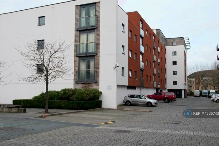 1 Bedroom Flat To Rent In Endeavour Court, Southampton, SO14