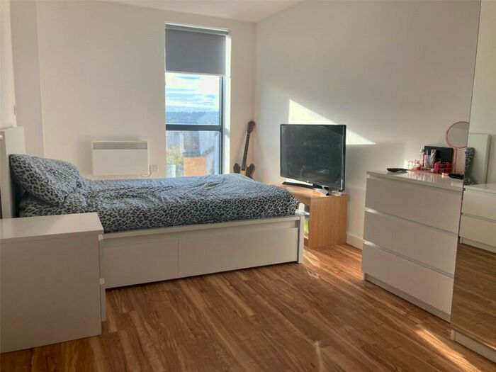 1 Bedroom Flat To Rent In Aire, Cross Green Lane, LS9