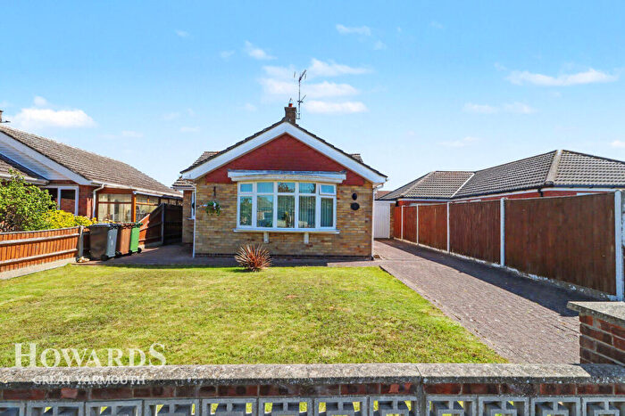 1 Bedroom Detached Bungalow For Sale In Crosstead, Great Yarmouth, NR30
