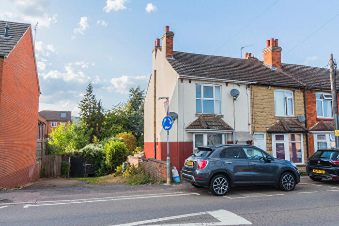 2 Bedroom End Of Terrace House For Sale In Wellingborough Road, Irthlingborough, NN9