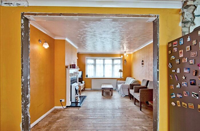 3 Bedroom Terraced House For Sale In St Agnes Drive, Canvey Island, SS8