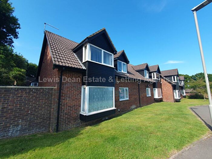 2 Bedroom Flat To Rent In Lytchett Matravers, Poole, Dorset, BH16