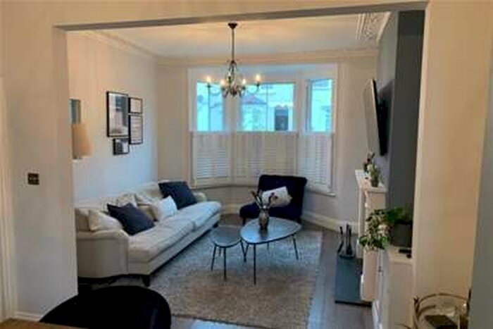 2 Bedroom Terraced House To Rent In Prospect Road, Woodofrd Green, IG8