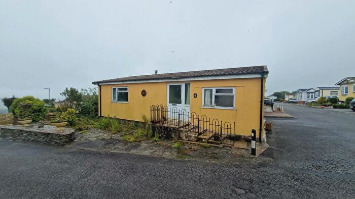 2 Bedroom Retirement Property For Sale In Planet Park, Delabole, PL33