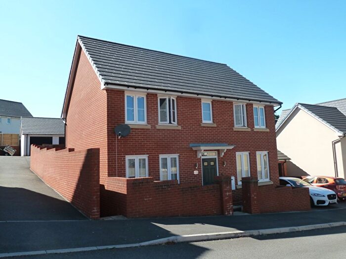 4 Bedroom Detached House To Rent In Clover Drive, Dawlish, EX7