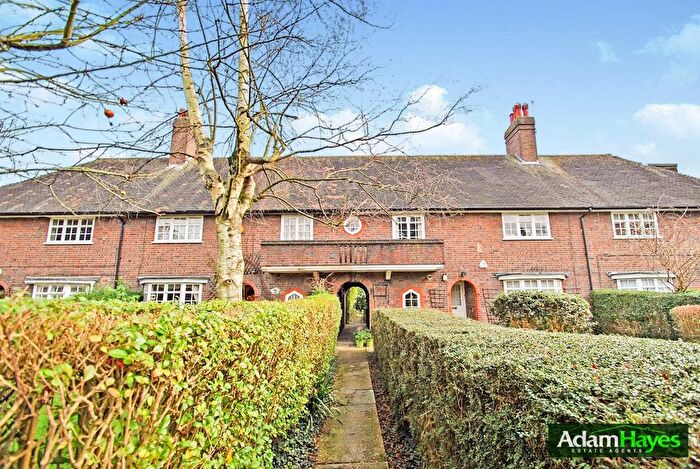 2 Bedroom Maisonette To Rent In Neale Close, Hampstead Garden Suburb, N2