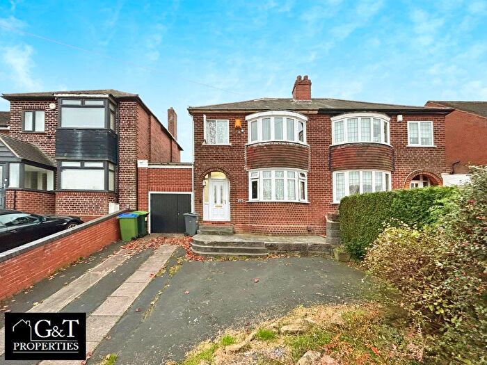3 Bedroom Semi-Detached House To Rent In New Birmingham Road, Tividale, Oldbury, B69