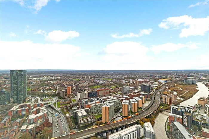 2 Bedroom Apartment To Rent In Vista River Gardens, Trinity Island, Water Street, Greater Manchester, M3