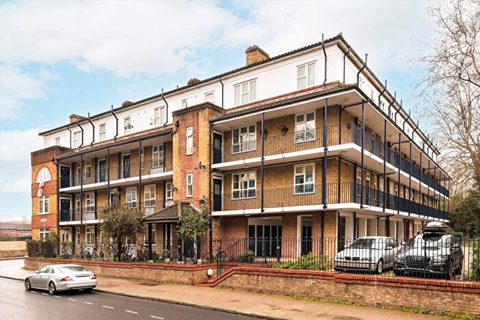 2 Bedroom Flat To Rent In Rotherhithe Street, Rotherhithe, SE16