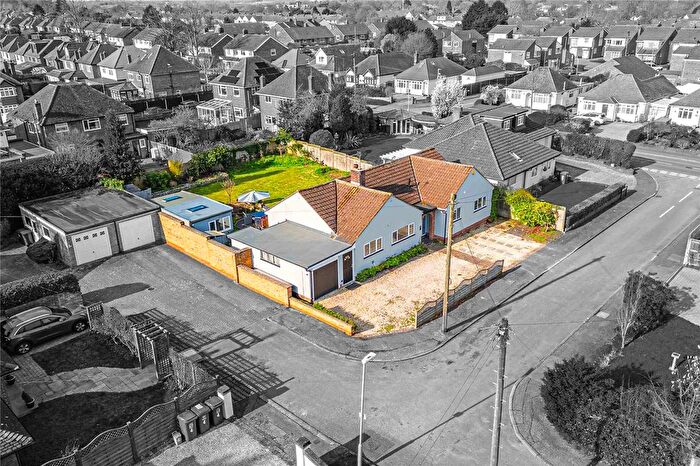 3 Bedroom Bungalow For Sale In Tile Kiln Close, Leverstock Green, Hemel Hempstead, Hertfordshire, HP3