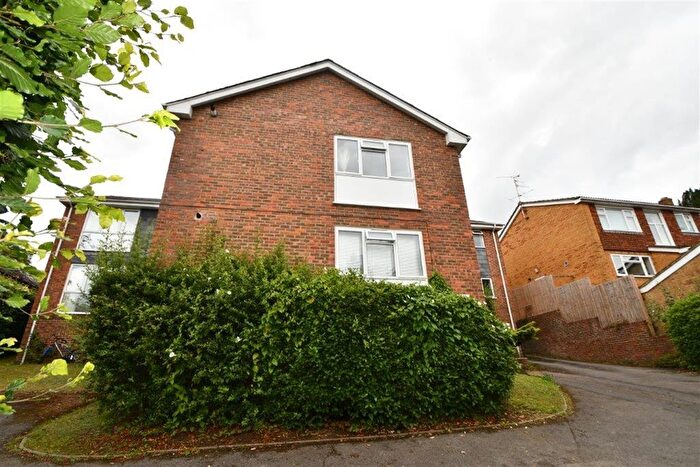 2 Bedroom Flat To Rent In Martens Place, Nightingale Road, Godalming, GU7