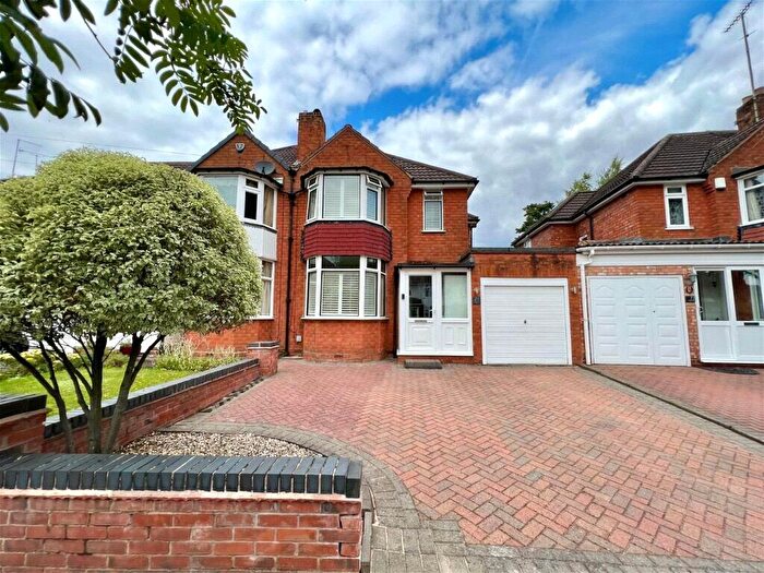 3 Bedroom Semi Detached House To Rent In Arnold Road, Shirey, West Midlands, B90