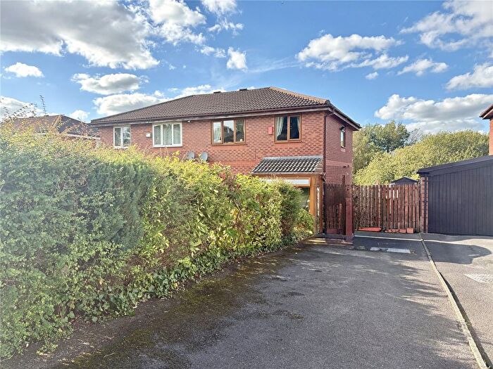 3 Bedroom Semi Detached House For Sale In Fontwell Lane, Derker, Oldham, OL1