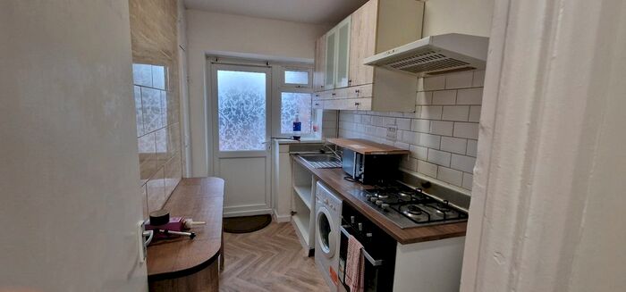 2 Bedroom Flat To Rent In Southbourne Court, The Hyde, Colindale, NW9