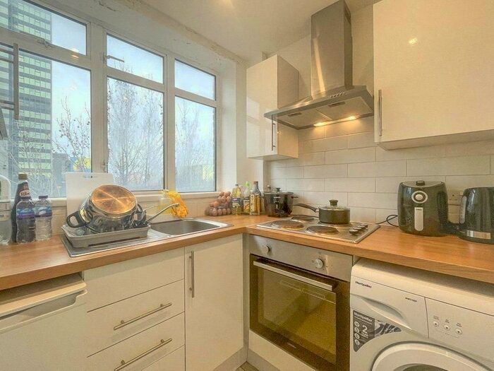 Studio To Rent In Euston Road, London, NW1