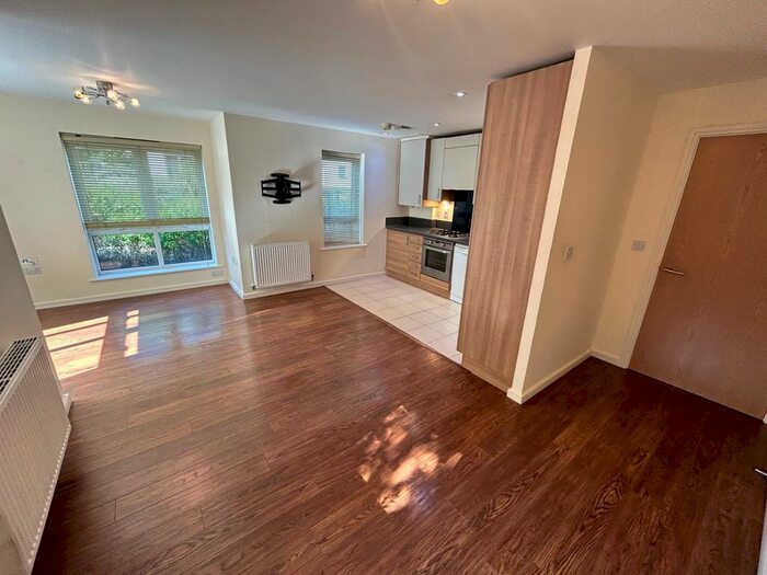 2 Bedroom Flat To Rent In Springhead Parkway, Northfleet, Gravesend, Kent, DA11