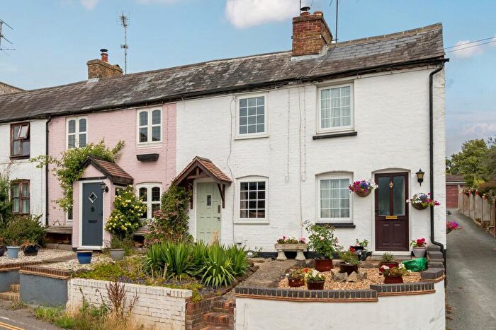 2 Bedroom Cottage For Sale In Sundon Road, Harlington, LU5