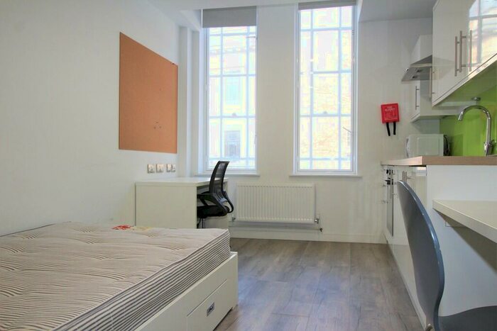 1 Bedroom Apartment To Rent In , Low Pavement, NG1