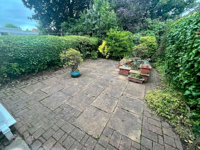 2 Bedroom Semi-Detached Bungalow For Sale In Towers Avenue, Maghull, Liverpool, L31