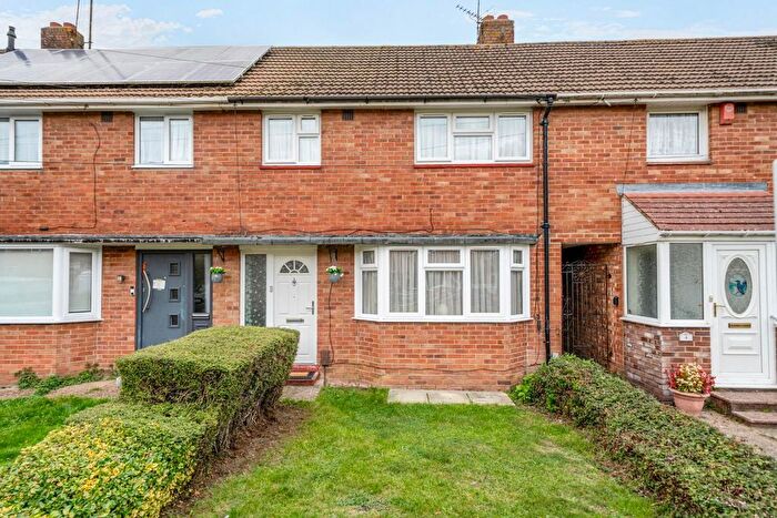 3 Bedroom Terraced House For Sale In Plaitford Grove, Havant, PO9