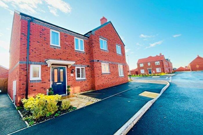 2 Bedroom Property To Rent In Insley Avenue, Lichfield, WS14