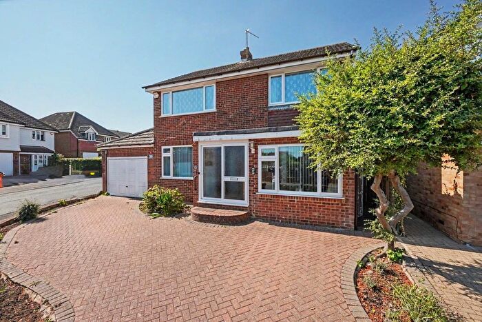 4 Bedroom Detached House For Sale In Foulds Close, Wigmore, ME8