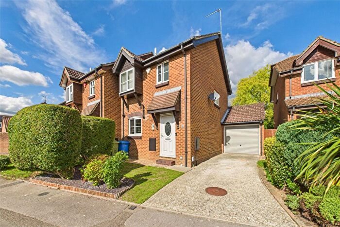 3 Bedroom Semi-Detached House For Sale In Long Beech Drive, Farnborough, Hampshire, GU14