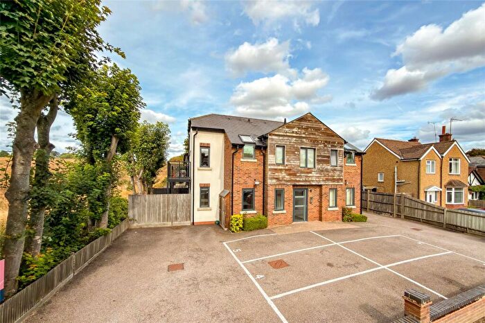 1 Bedroom Apartment For Sale In Luton Road, Harpenden, Hertfordshire, AL5