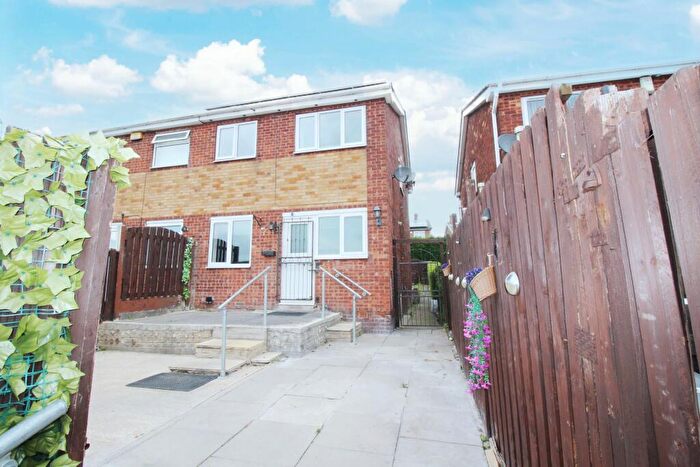 3 Bedroom Semi Detached House To Rent In Primrose Avenue, Brinsworth, Rotherham, S60