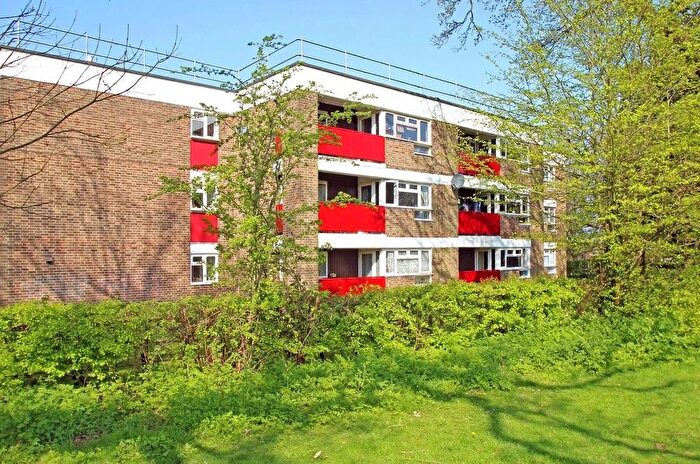 1 Bedroom Flat To Rent In Norman Court, Edenbridge, TN8