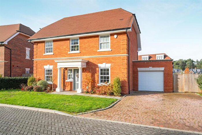 5 Bedroom Detached House For Sale In Kingswood, Ascot, SL5