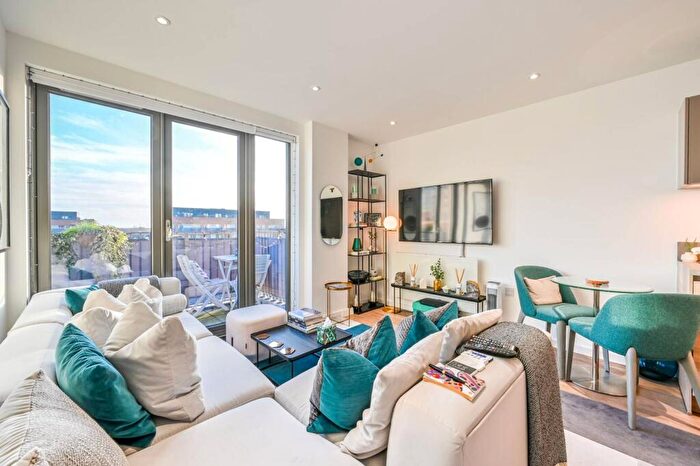 1 Bedroom Flat To Rent In Katie Court, Canning Town, London, E16