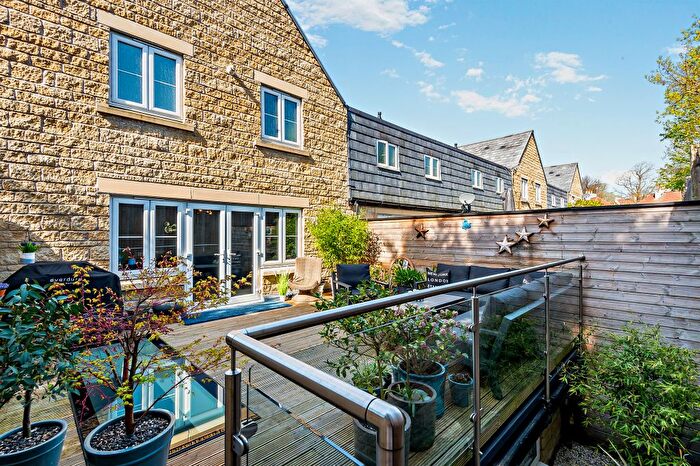 4 Bedroom Detached House For Sale In Woodbridge Mews, Stamford, PE9