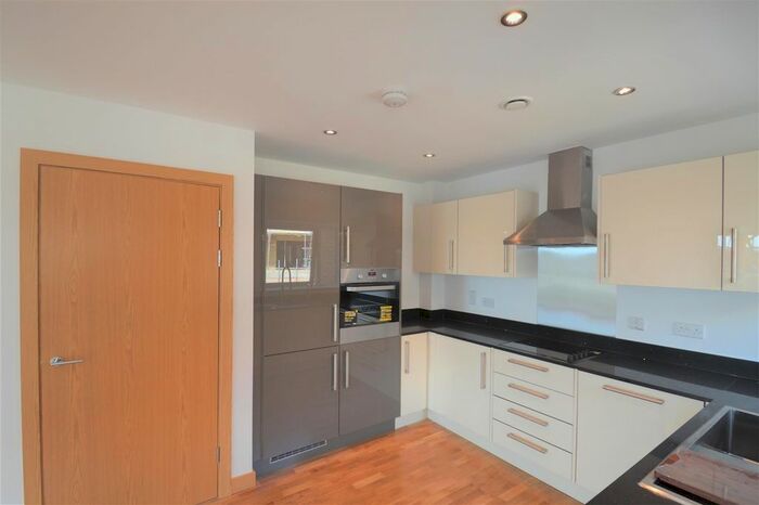 2 Bedroom Flat To Rent In Oldfield Place, Dartford, DA1