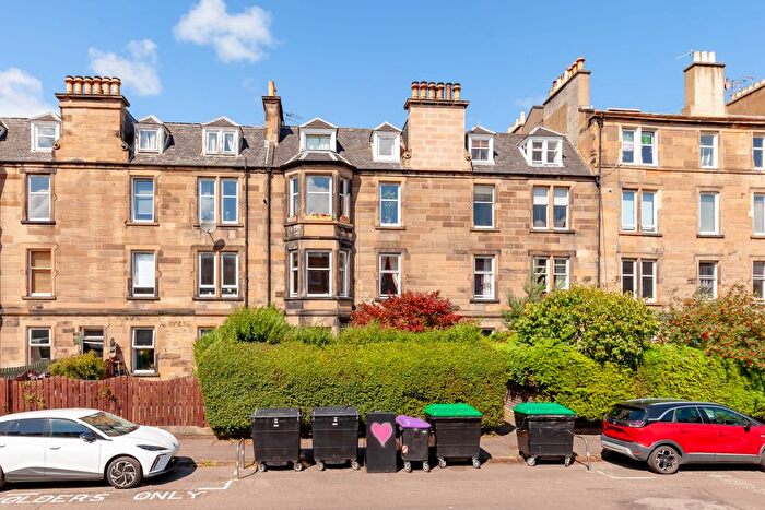 3 Bedroom Flat For Sale In / Maxwell Street, Edinburgh, EH10