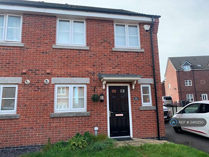 3 Bedroom Semi-Detached House To Rent In Wadham Close, Mickleover, Derby, DE3
