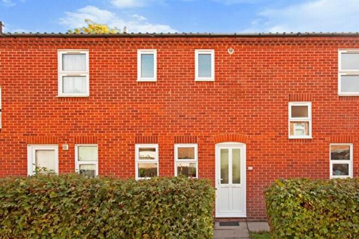 1 Bedroom Flat To Rent In Emperor Court, CB4