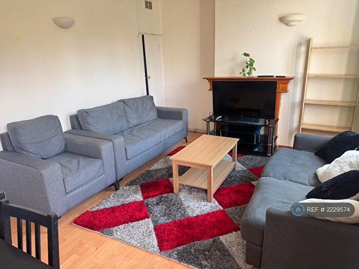 4 Bedroom Flat To Rent In Vernon House, Vauxhall, SE11